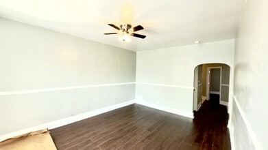 8420 S Manistee Ave in Chicago, IL - Building Photo - Building Photo
