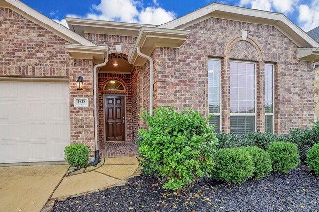 property at 3638 Gable Landing Ln