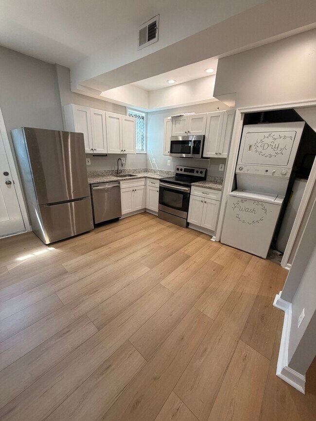 740 Hobart Pl NW in Washington, DC - Building Photo - Building Photo