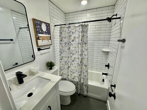 123 Missouri in Phoenix, AZ - Building Photo - Interior Photo