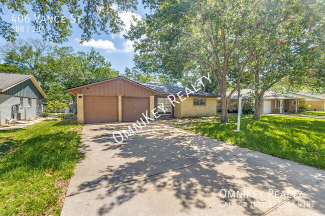 406 Vance St