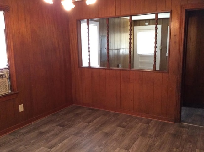 5915 Henderson Ave in Shreveport, LA - Foto de edificio - Building Photo