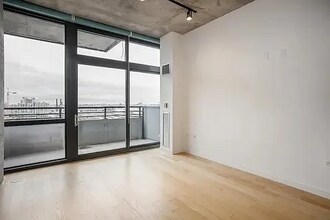 235 W Van Buren St, Unit 1410 in Chicago, IL - Building Photo - Building Photo