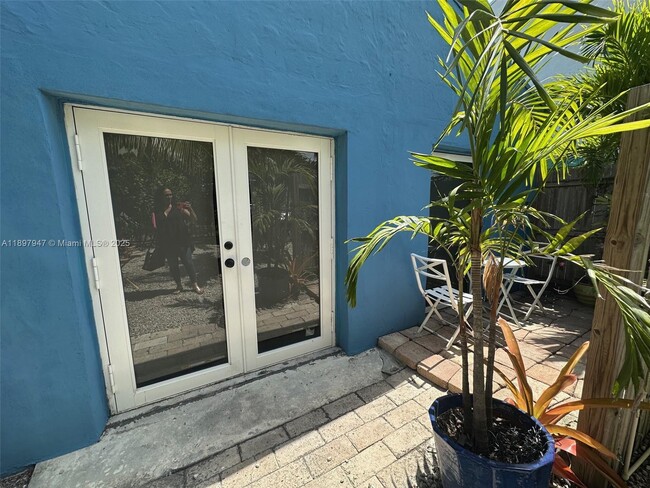 property at 5619 N Miami Ave