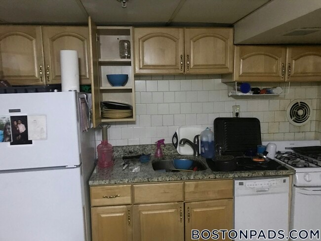 126 Warren St in Boston, MA - Building Photo - Building Photo