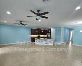 13105 Silver Thorn Loop in North Fort Myers, FL - Building Photo - Building Photo