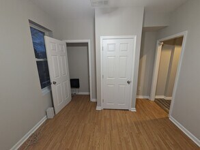 653 Chain St, Unit 3 in Norristown, PA - Foto de edificio - Building Photo