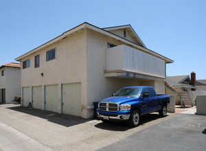 7281 La Mancha Cir in Huntington Beach, CA - Building Photo - Building Photo