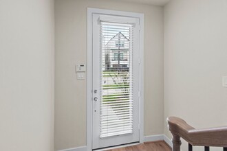 2121 Francis St in Houston, TX - Building Photo - Building Photo