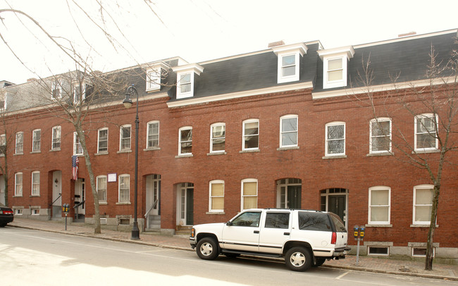 114 W Merrimack St in Manchester, NH - Building Photo - Building Photo