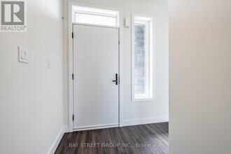 6 Bedrock Dr in Hamilton, ON - Building Photo - Building Photo