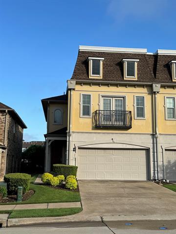 325 Metropolitan Dr in Plano, TX - Building Photo