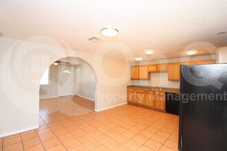 8128 W Earll Dr in Phoenix, AZ - Building Photo - Building Photo