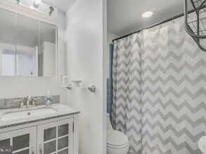 922 24th St NW, Unit #415 in Washington, DC - Building Photo - Building Photo