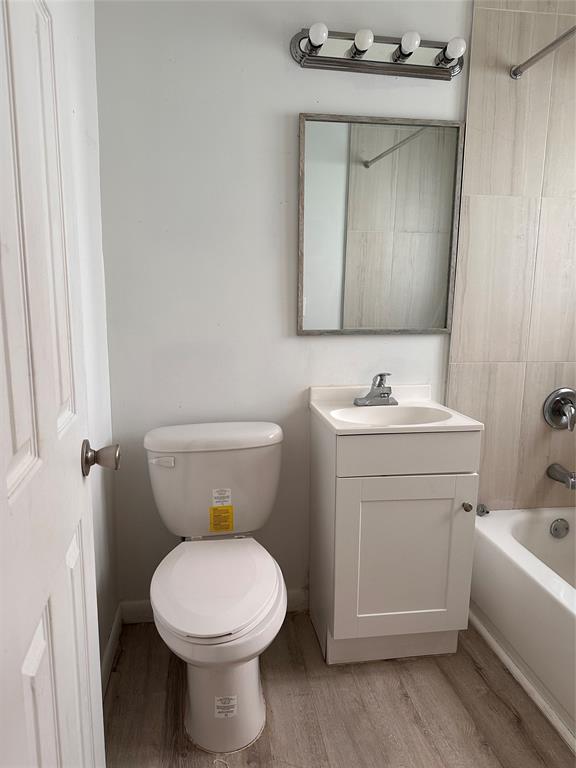 1291 NW 40th St in Miami, FL - Building Photo - Building Photo