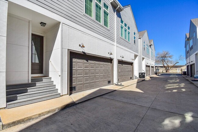 6031 Cypress St in Houston, TX - Building Photo - Building Photo