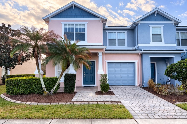 property at 819 Pine Pointe Ln