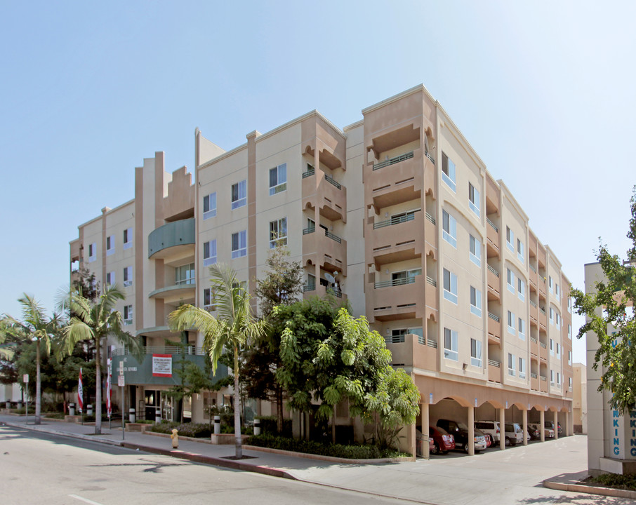 Casa Bonita Senior Apartments - 62 & Better in Huntington Park, CA - Building Photo