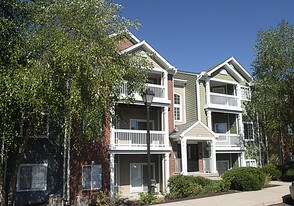 Waterford Place in Loveland, OH - Building Photo
