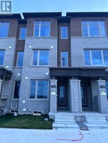 555 Vine Cliff Blvd in Markham, ON - Building Photo