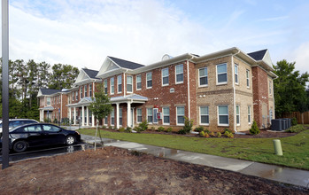 Lake Pointe Apartments in Summerville, SC - Building Photo - Building Photo