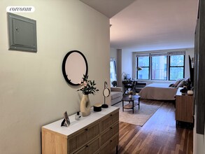 416 E 85th St in New York, NY - Building Photo - Building Photo