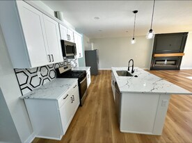 508 W 2nd Ave in Indianola, IA - Building Photo