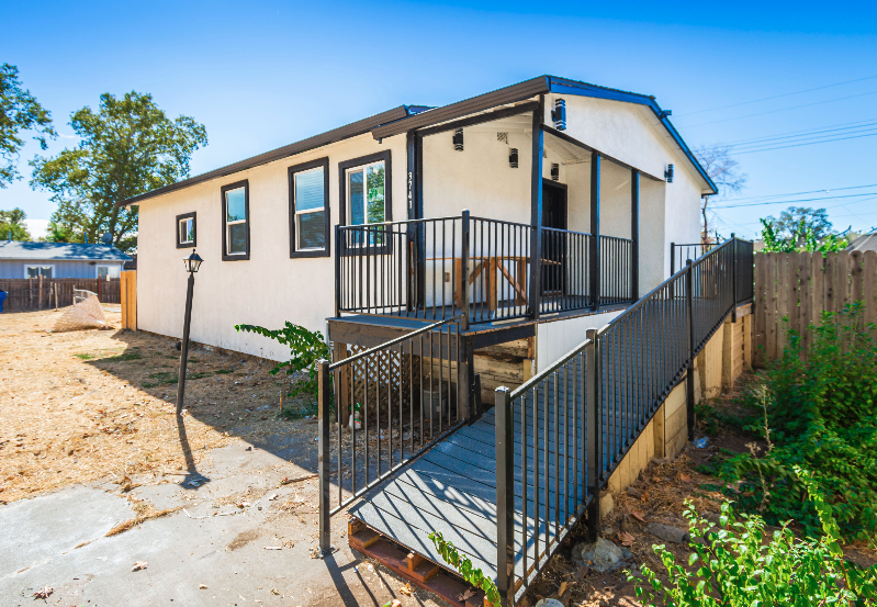 3741 Jasmine St in Sacramento, CA - Building Photo