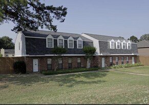 Fairfax Manor Townhomes in Memphis, TN - Building Photo