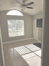 922 Coral Club Dr, Unit 922 in Coral Springs, FL - Building Photo - Building Photo