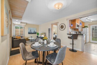 964 13th St in Imperial Beach, CA - Foto de edificio - Building Photo