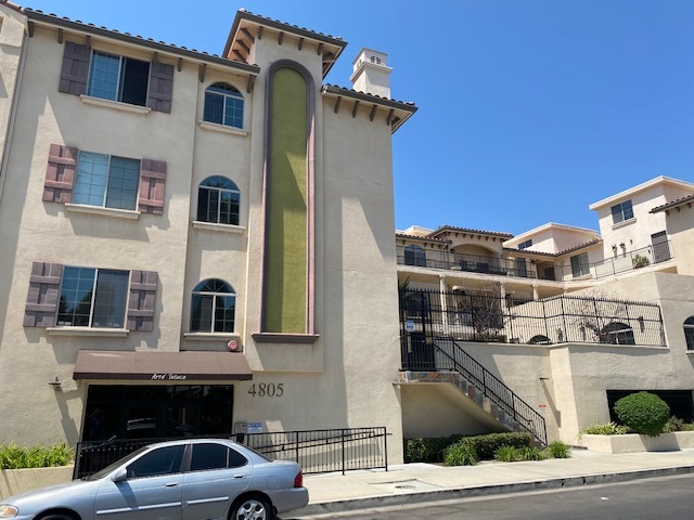 4805 Bellflower Ave in North Hollywood, CA - Building Photo