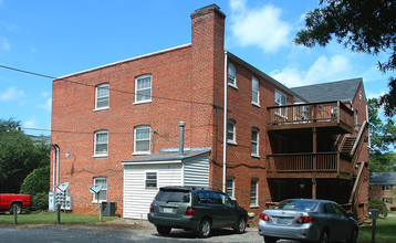 4209 Grove Ave in Richmond, VA - Building Photo - Building Photo