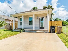 804 W Belmont St in Pensacola, FL - Building Photo - Building Photo