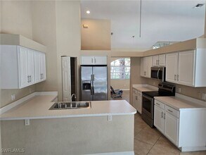 2063 Imperial Cir in Naples, FL - Building Photo - Building Photo