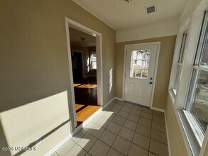 10 Green Twig Dr in Toms River, NJ - Building Photo - Building Photo