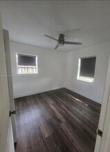 1402 NW 13th Ct in Fort Lauderdale, FL - Building Photo - Building Photo