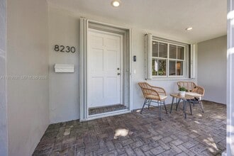 8230 SW 63rd Pl in Miami, FL - Building Photo - Building Photo