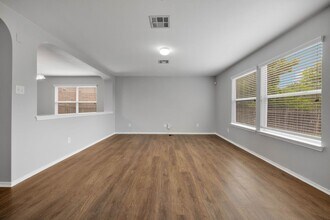 12506 Dry Run in San Antonio, TX - Building Photo - Building Photo
