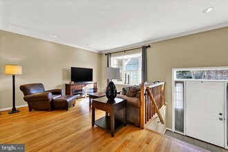 10 Hewetson Ct in Timonium, MD - Building Photo - Building Photo