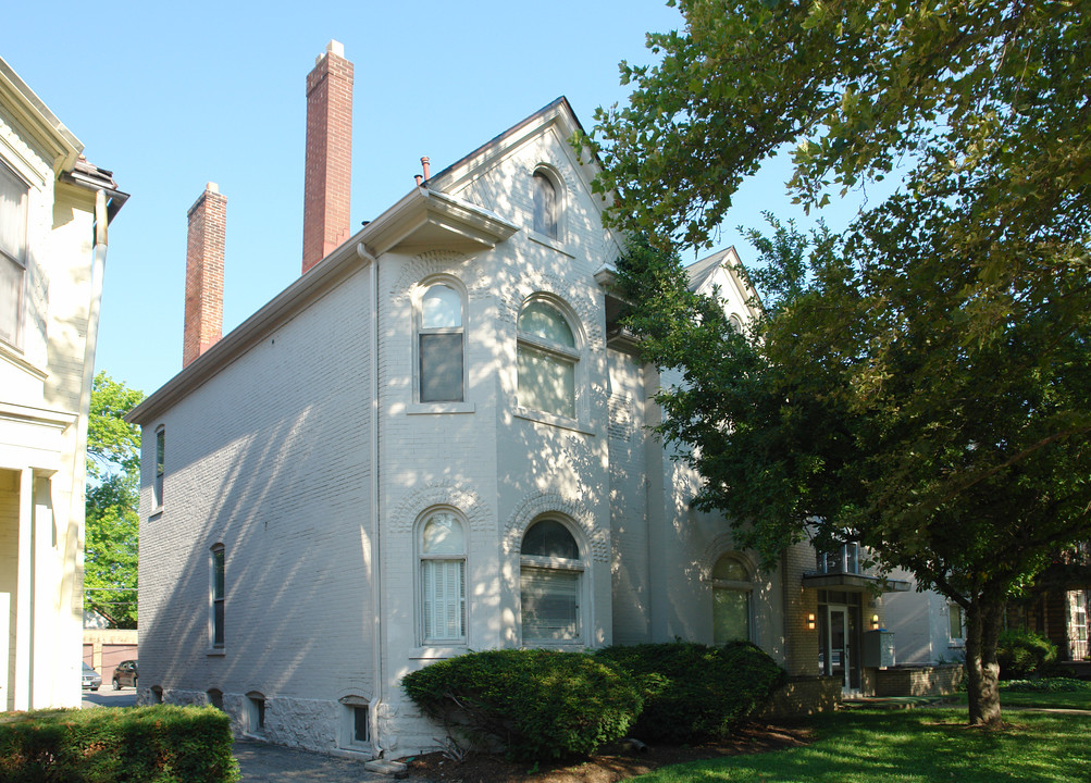 1445 Neil Ave in Columbus, OH - Foto de edificio