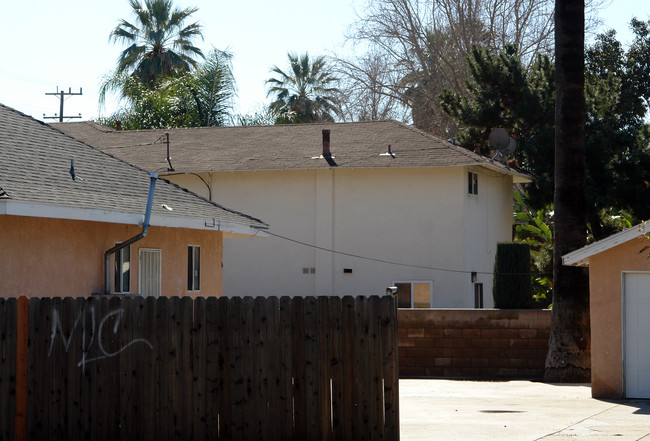 1584 N Arrowhead Ave in San Bernardino, CA - Building Photo - Building Photo