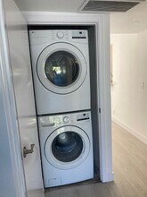 4653 Coldwater Canyon Ave, Unit 6 in Los Angeles, CA - Foto de edificio - Building Photo