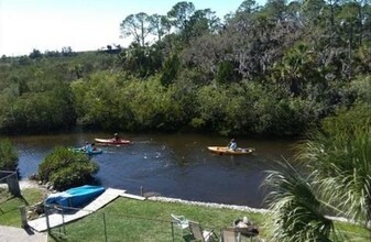 7639 Wells Ct in Port Richey, FL - Building Photo - Building Photo