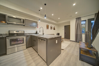46 N 40th St, Unit 1R in Philadelphia, PA - Building Photo - Building Photo