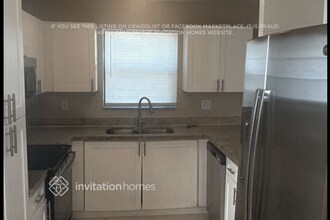 11249 NW 34th Pl in Coral Springs, FL - Foto de edificio - Building Photo