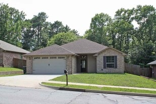 2615 Pine Crest Dr, Unit Home in Tyler, TX - Building Photo