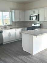 3804-3808 S Burke St in Visalia, CA - Building Photo