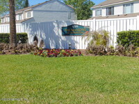 12311 Kensington Lakes Dr photo'