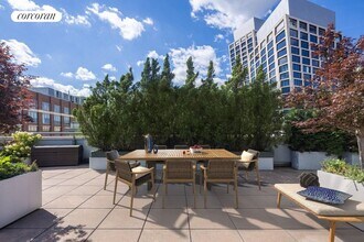 450 W 17th St in New York, NY - Building Photo - Building Photo